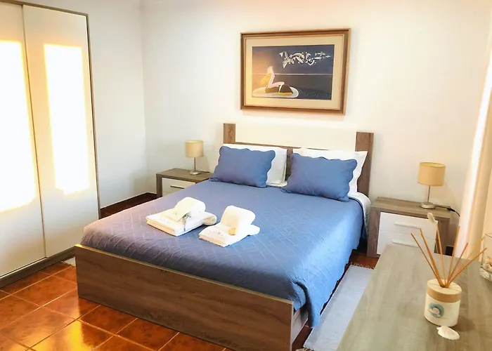 Holiday home Sunset Chateau -piscina Aquecida, Vista Mar Atouguia Da Baleia