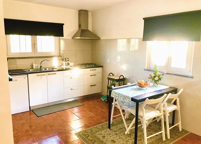 Sunset Chateau -piscina Aquecida, Vista Mar Holiday home Atouguia Da Baleia