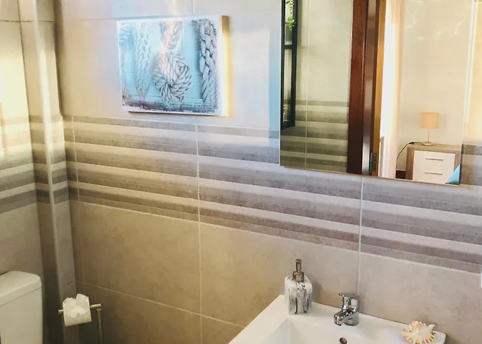 Holiday home Sunset Chateau -piscina Aquecida, Vista Mar Atouguia Da Baleia