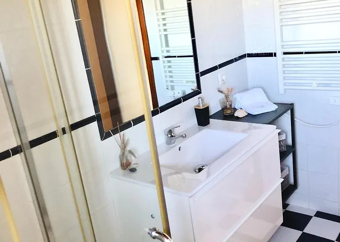 Holiday home Sunset Chateau -piscina Aquecida, Vista Mar Atouguia Da Baleia