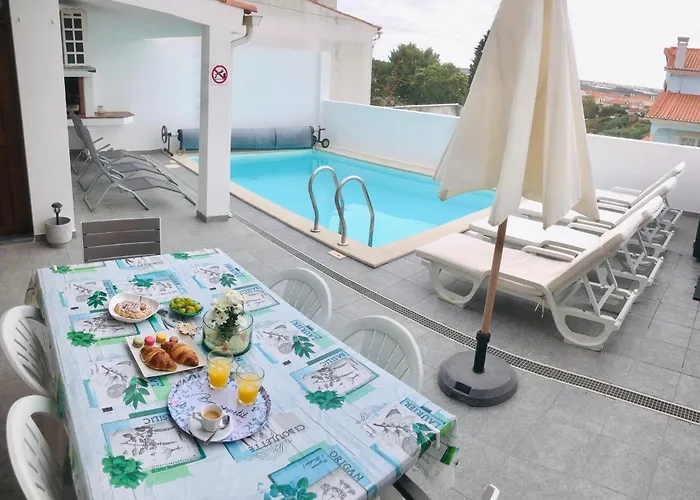 Sunset Chateau -piscina Aquecida, Vista Mar Holiday home Atouguia Da Baleia